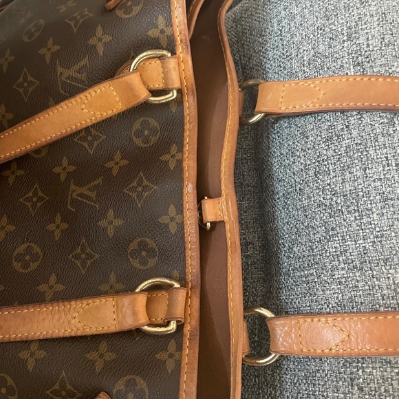 Authentic LV Monogram Batignolles Handbag - Picture 7 of 16